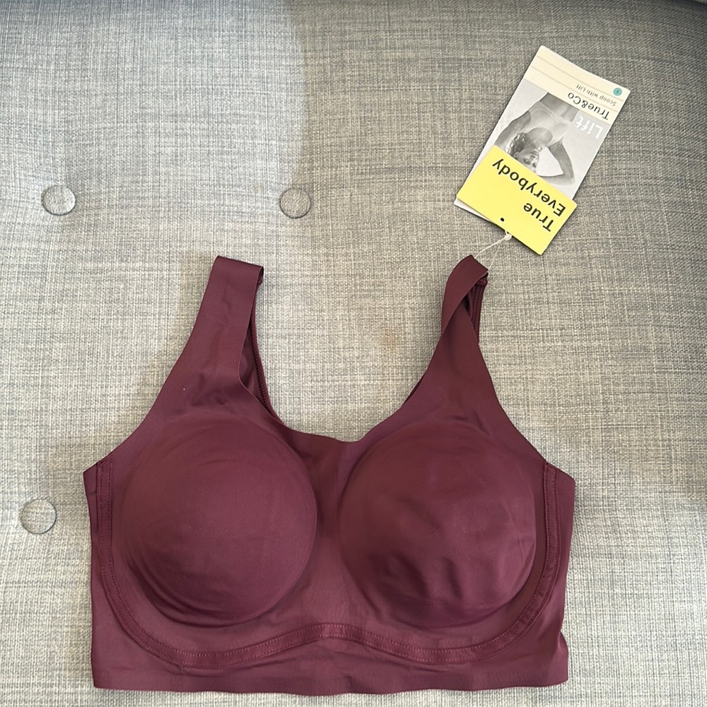 True & co scoop with lift New with tags size S